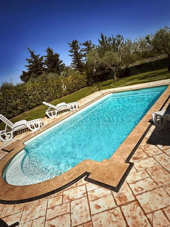 度假居 A Villa Manghisi Petracca