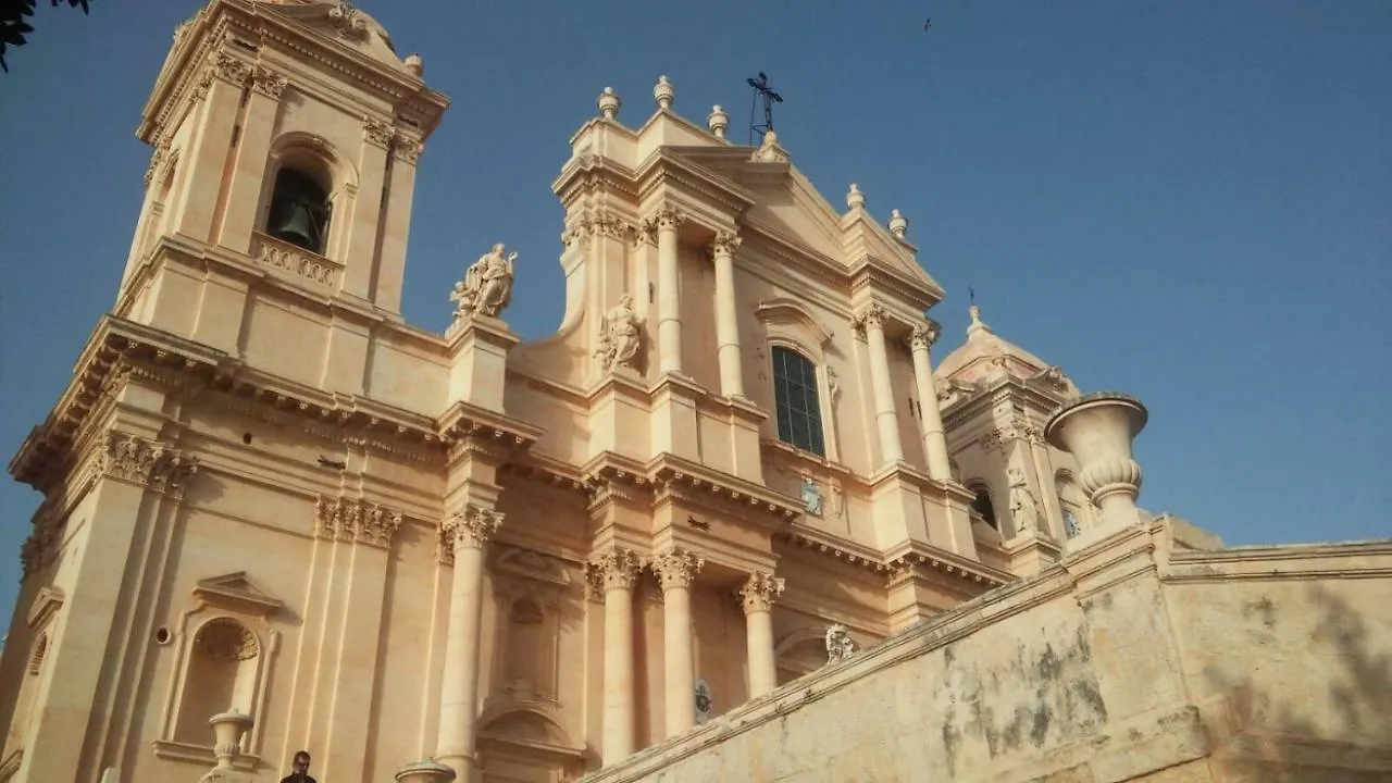 A Villa Manghisi Petracca 0*,